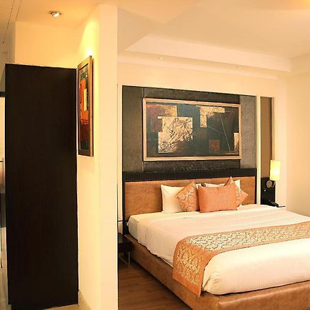 Inde Hotel Vista Woods Huda City Centre, Гургаон Экстерьер фото