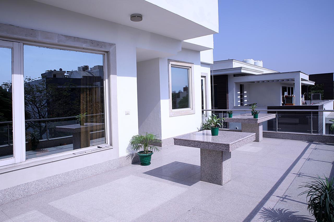 Inde Hotel Vista Woods Huda City Centre, Гургаон Экстерьер фото