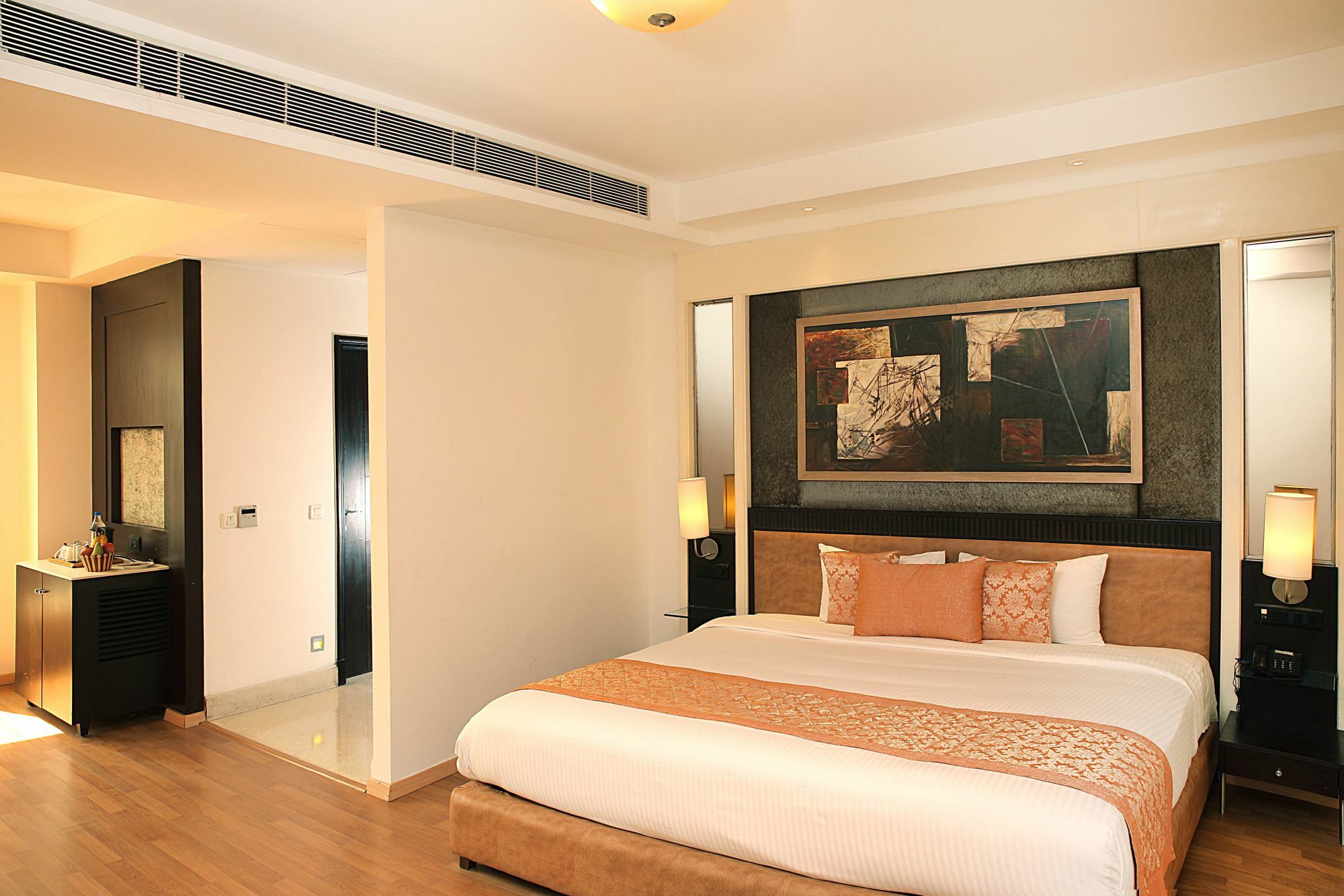 Inde Hotel Vista Woods Huda City Centre, Гургаон Экстерьер фото