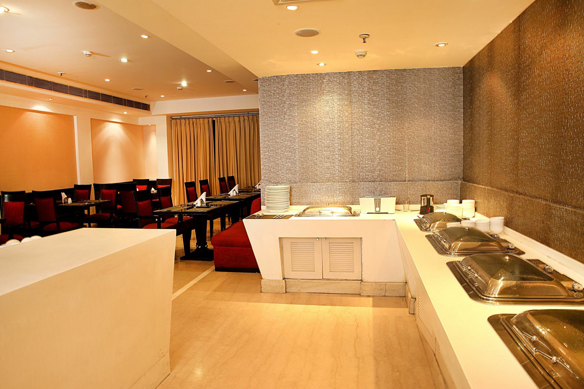 Inde Hotel Vista Woods Huda City Centre, Гургаон Экстерьер фото