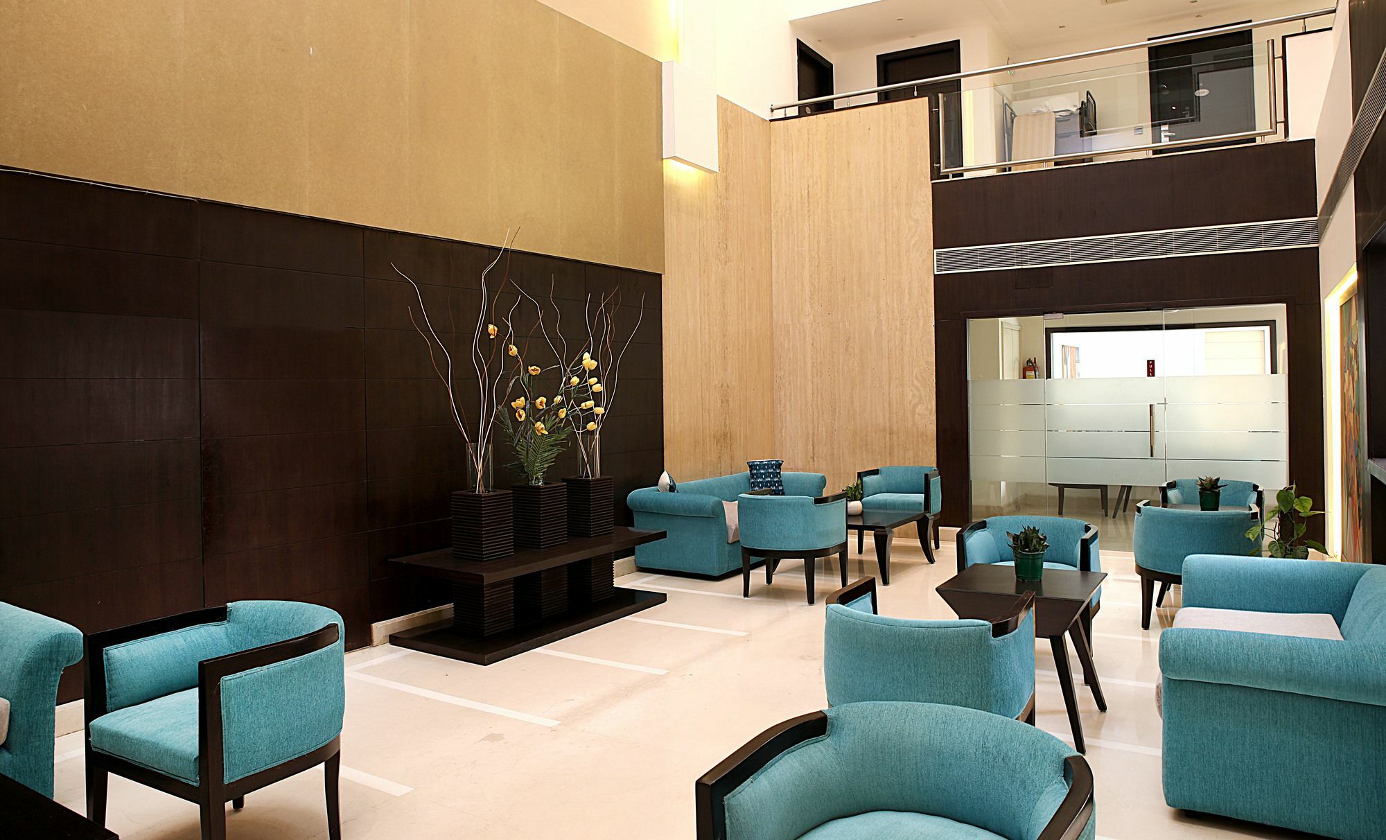 Inde Hotel Vista Woods Huda City Centre, Гургаон Экстерьер фото